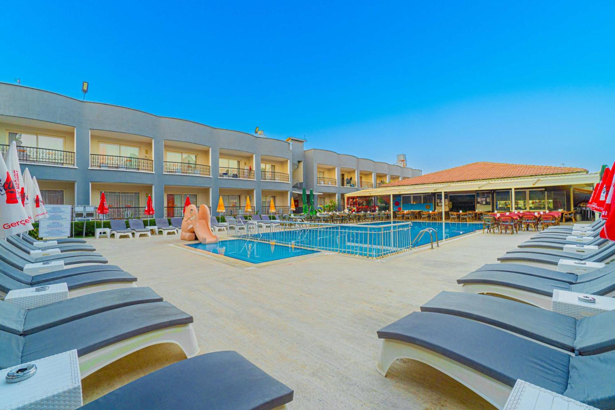 Sayanora Hotel Side Exterior foto