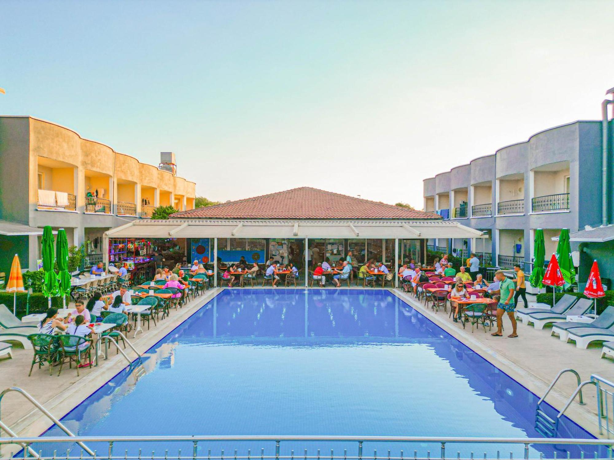 Sayanora Hotel Side Exterior foto