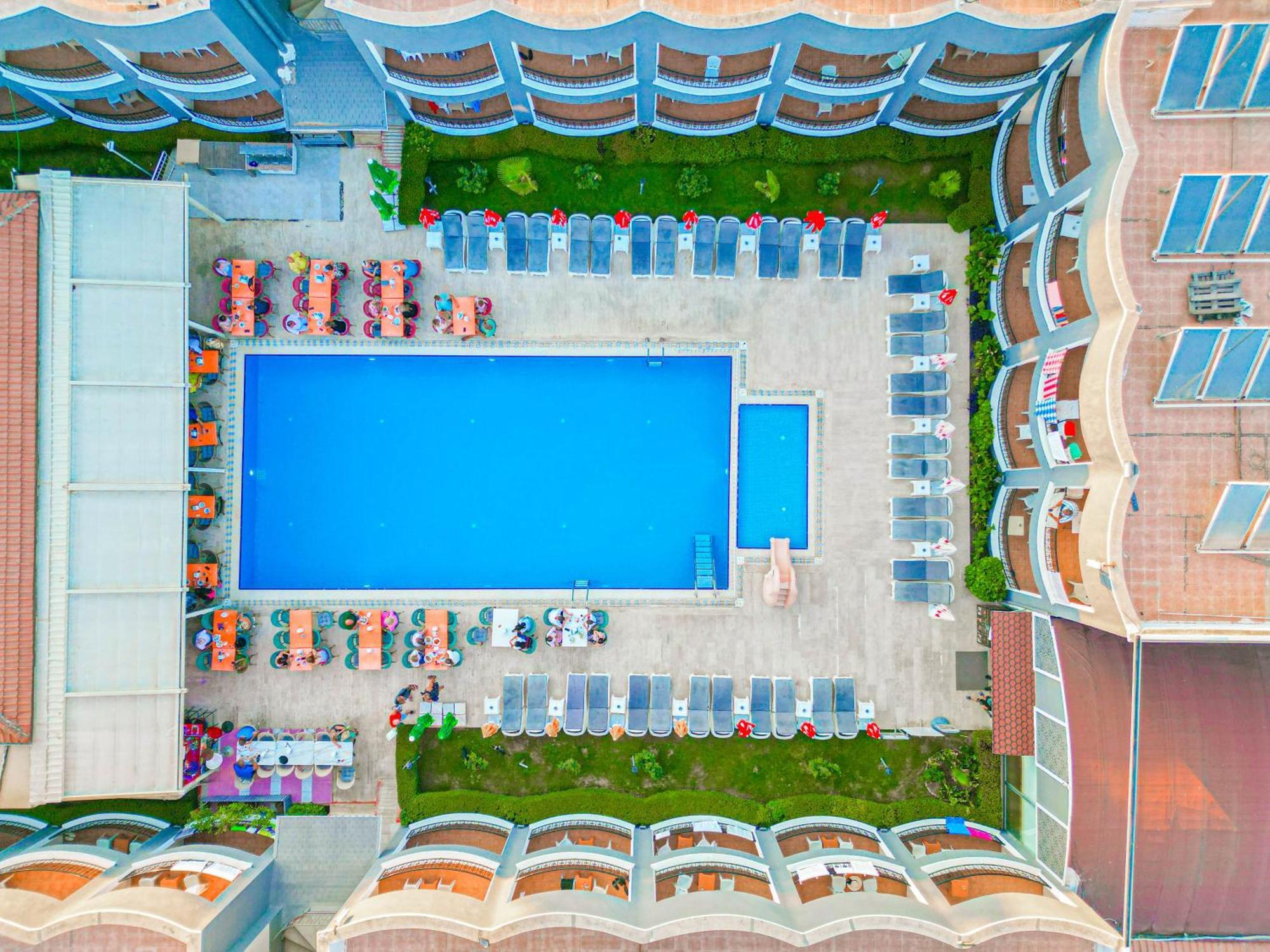 Sayanora Hotel Side Exterior foto